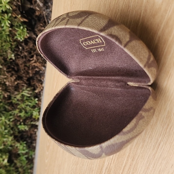 Coach Brown Monogram Hard sunglasses Case - Picture 7 of 7